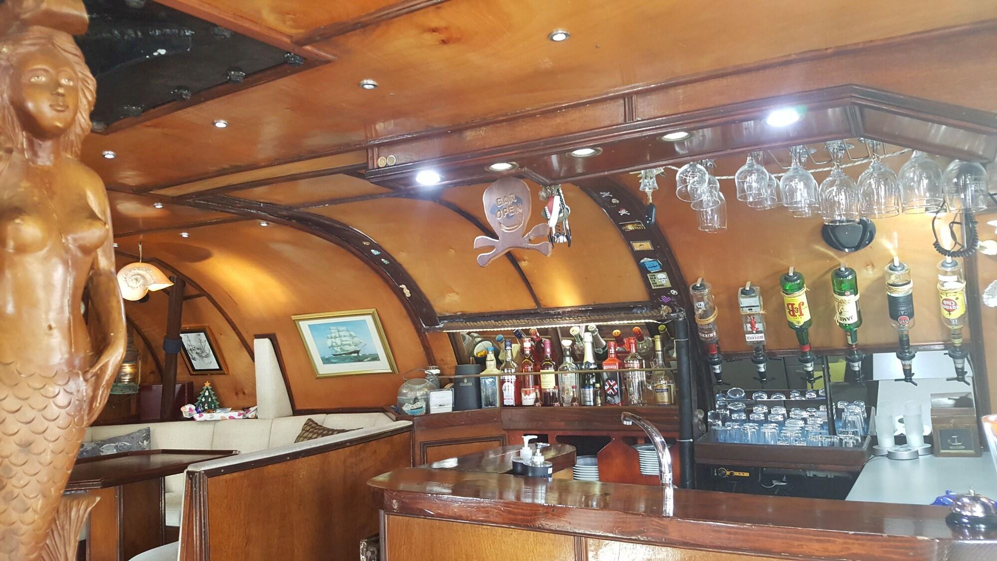 Bar/Salón MS Cutty Jean