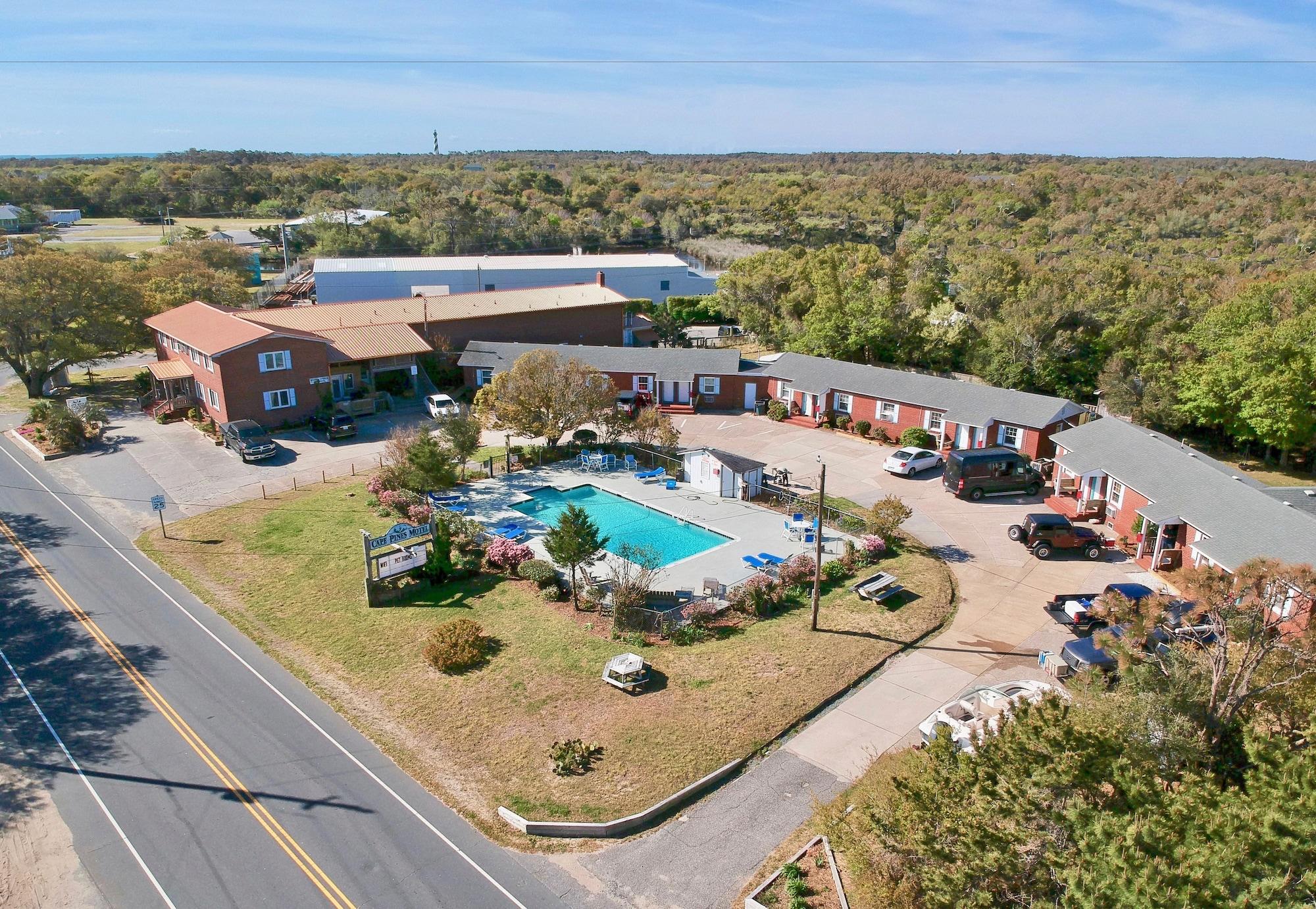 Varios Cape Pines Motel