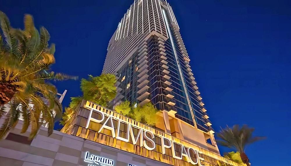 Vista Exterior StripSuite Palms Place Hotel/Resort & Casino