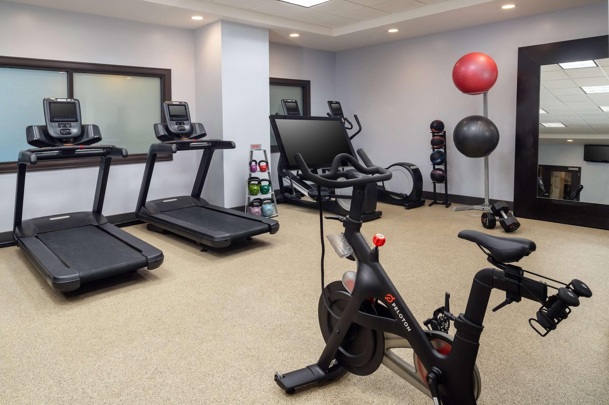 Gimnasio Embassy Suites by Hilton St. Louis Downtown