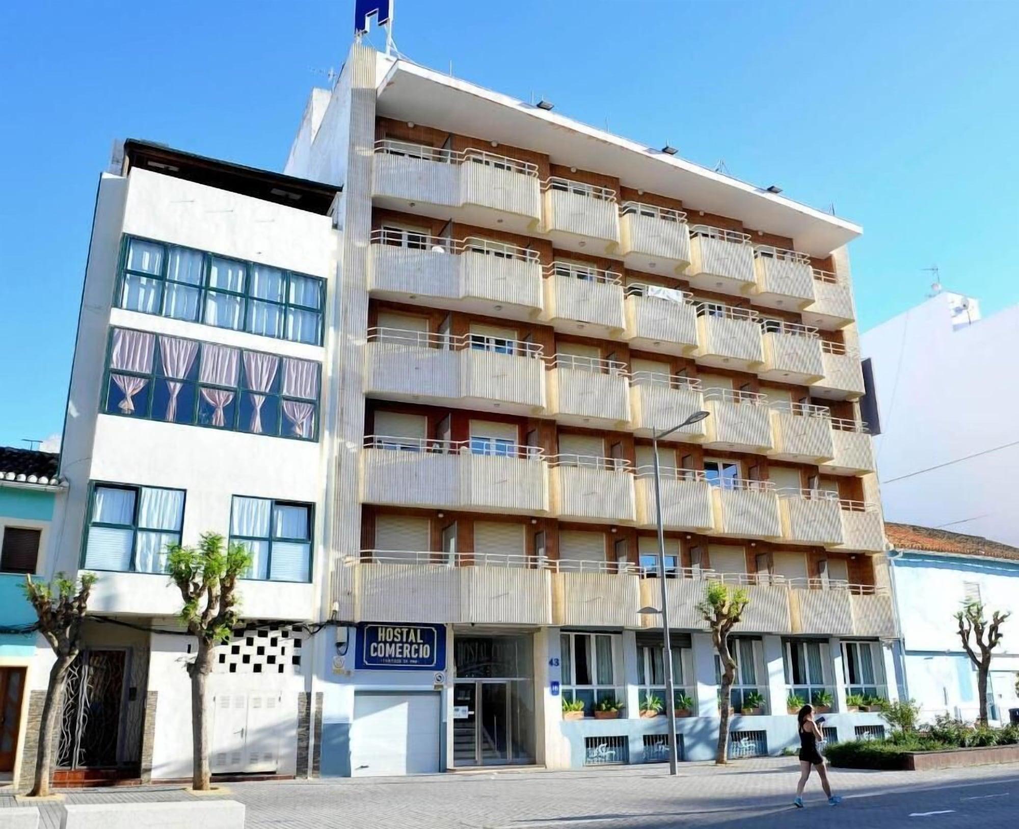 Vista Exterior Hostal Comercio