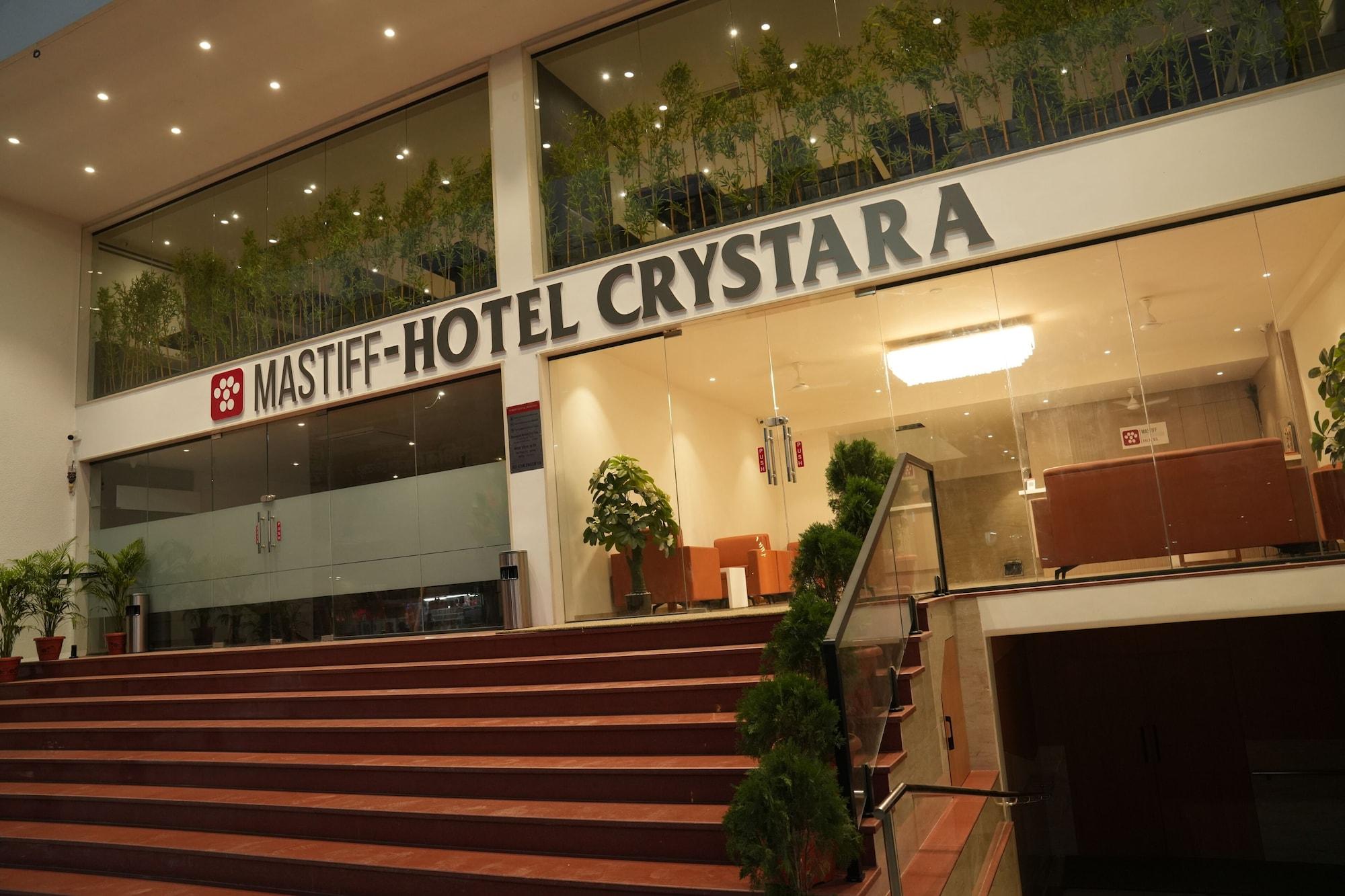 Vista Exterior Mastiff Hotel Crystara, Jalgaon