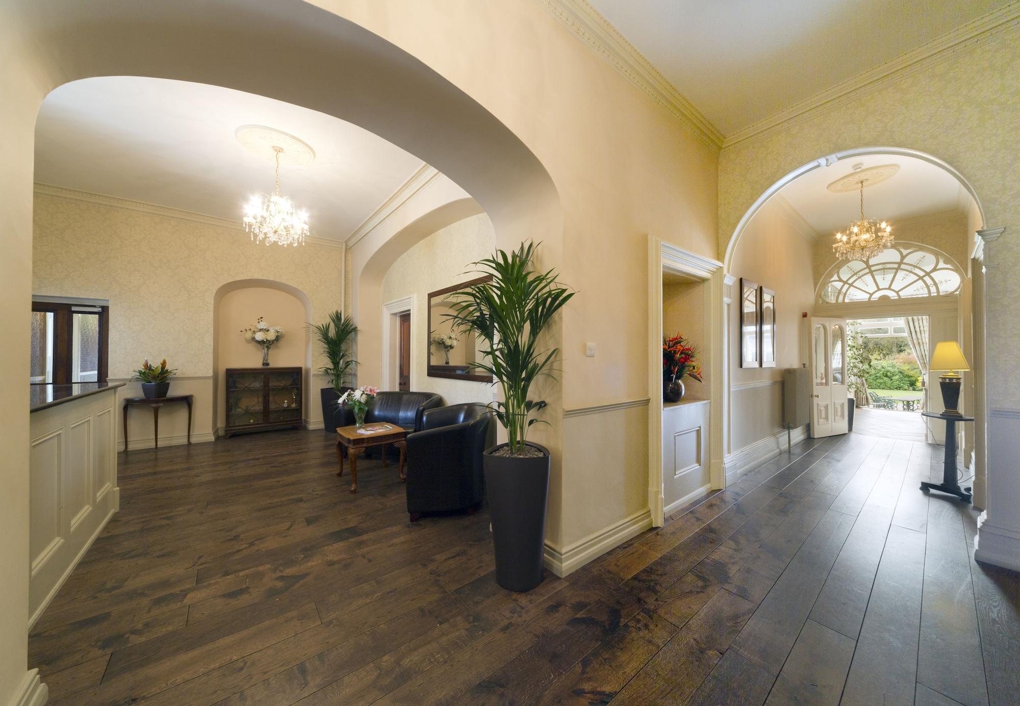 Vista Lobby Leigh Park Country House Hotel & Vineyard, BW Signature Collection