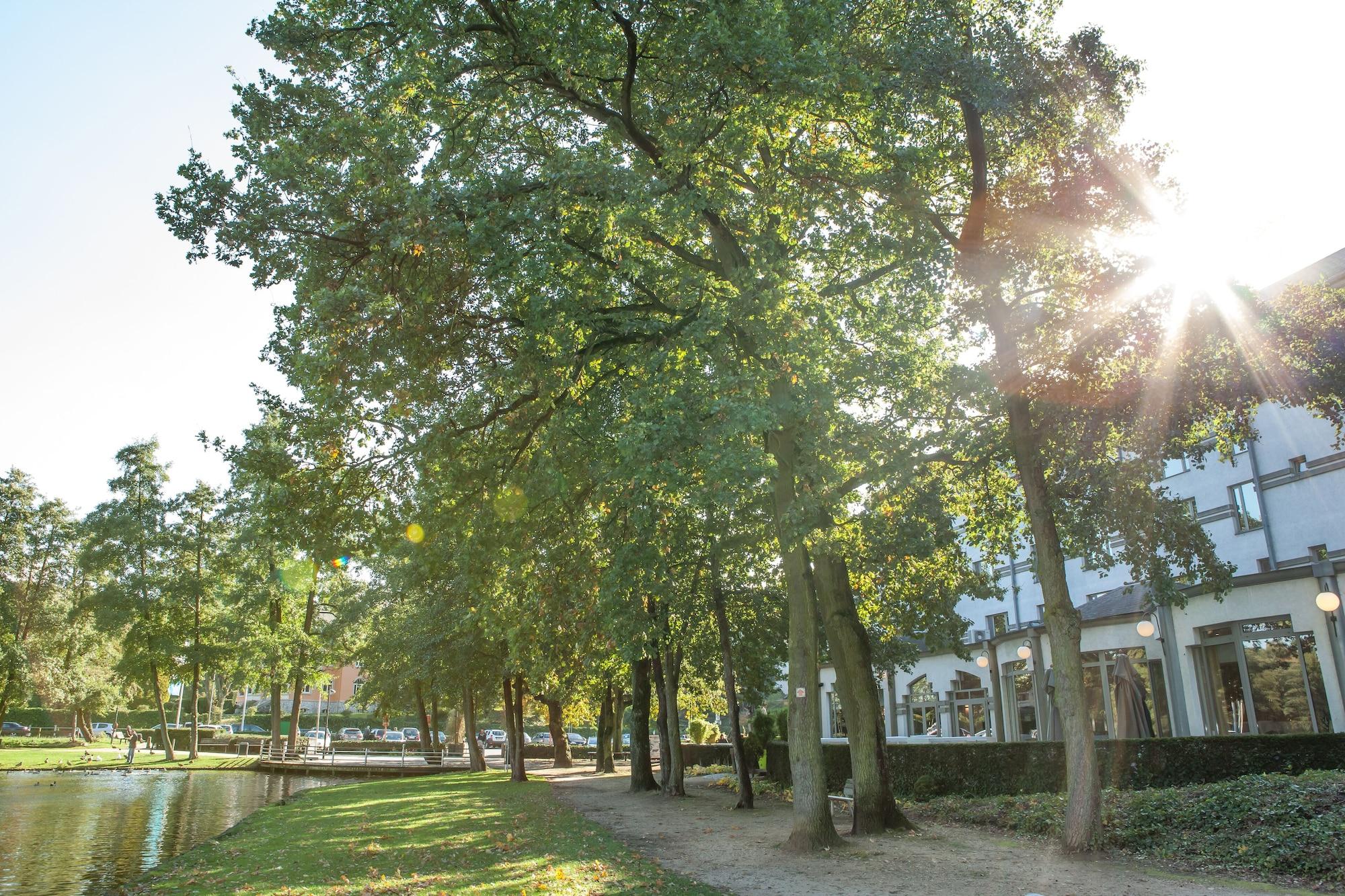 Vista Exterior M Hotel - Different Hotels