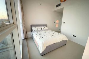 Alquiler Vacacional - Luxurious 2BR Condo with Pool, Gym near Dubai Marina