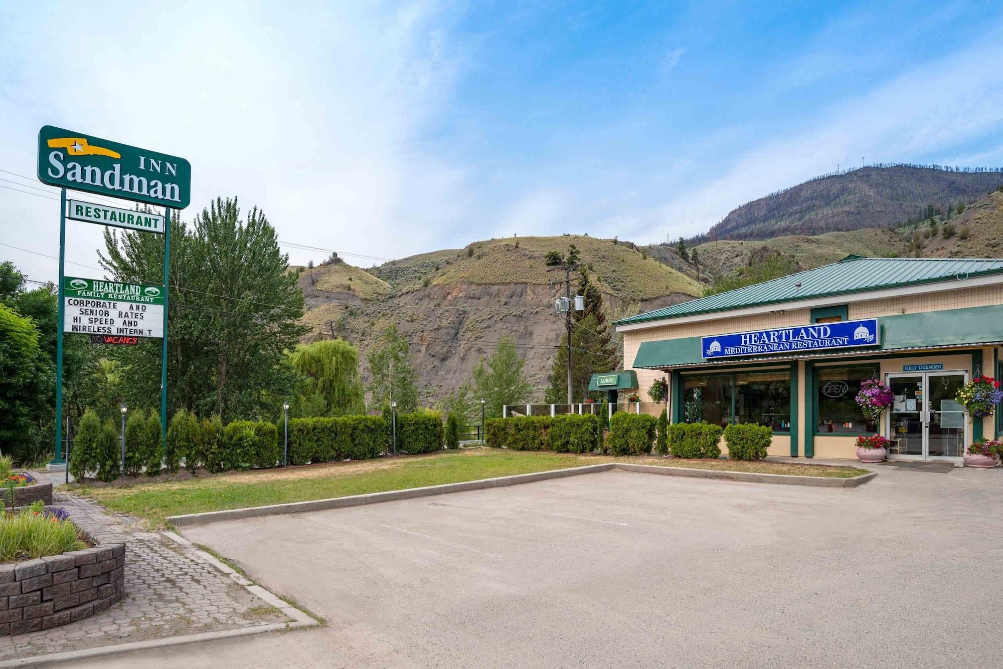 Varios Sandman Inn Cache Creek