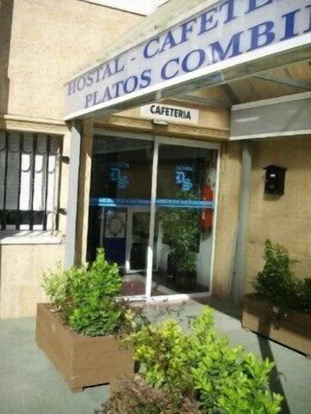 Varios Hostal DS