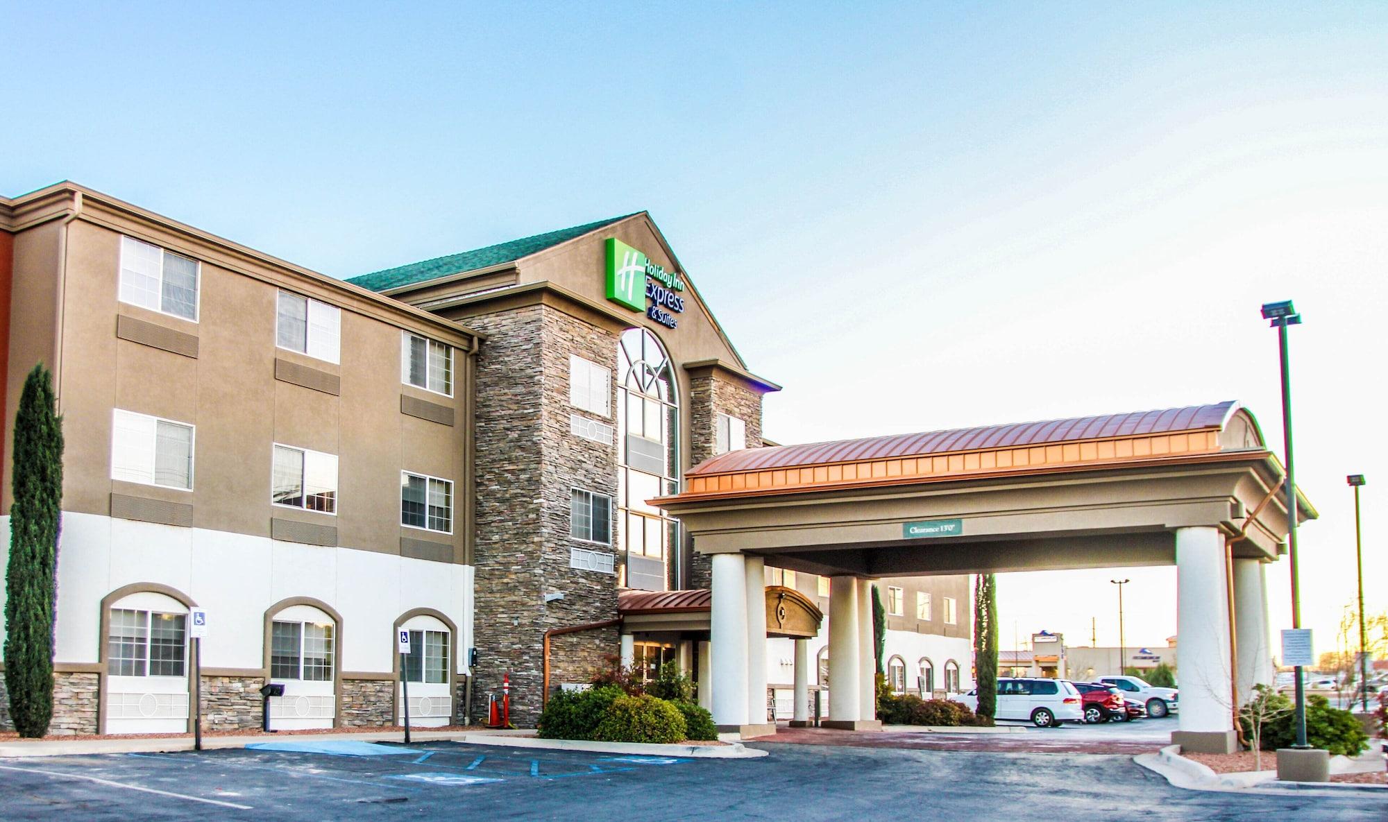 Vista Exterior Holiday Inn Express Carlsbad by IHG
