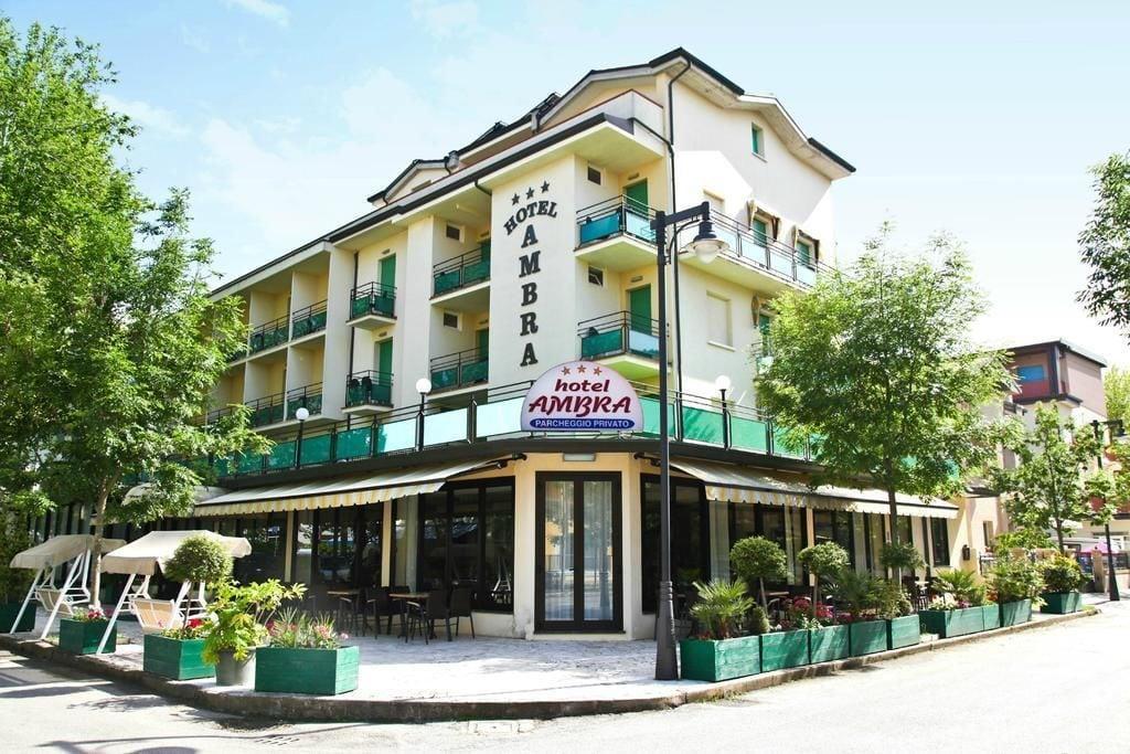 Varios Hotel Ambra