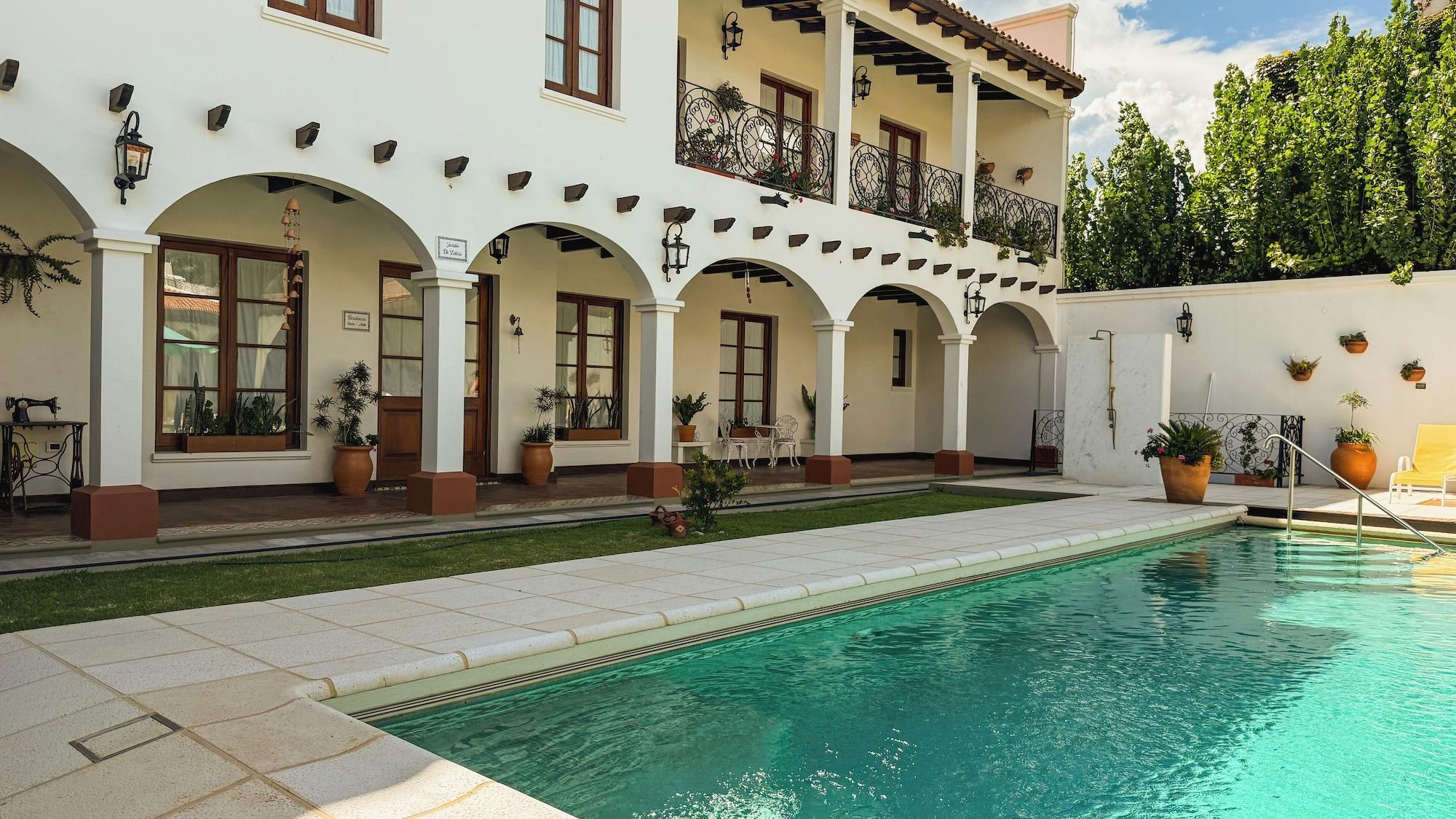 Varios Iraola Hotel Boutique