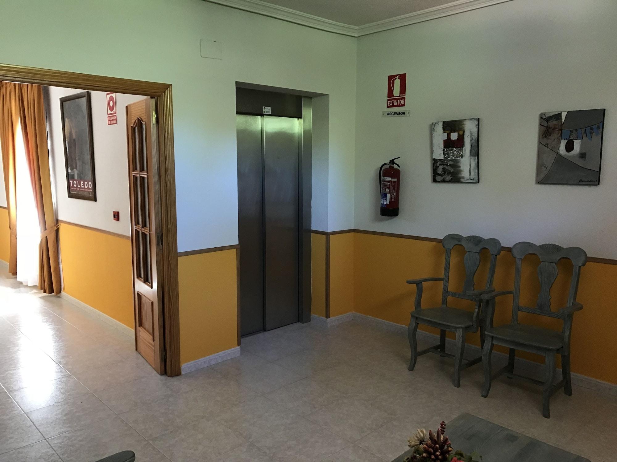 Vista Lobby Complejo Turistico Baños del Robledillo