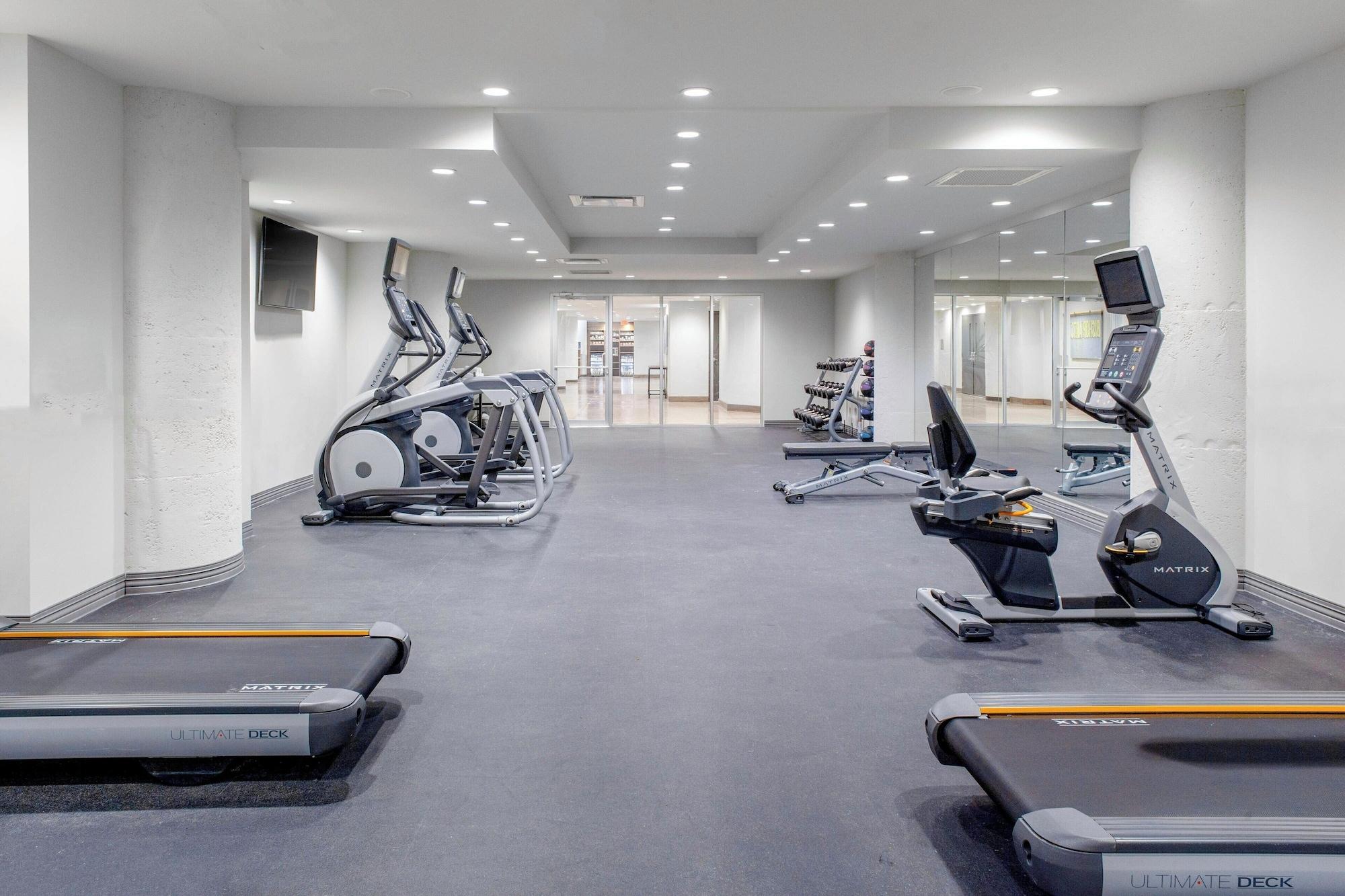 Gimnasio TownePlace Suites by Marriott Dallas Downtown