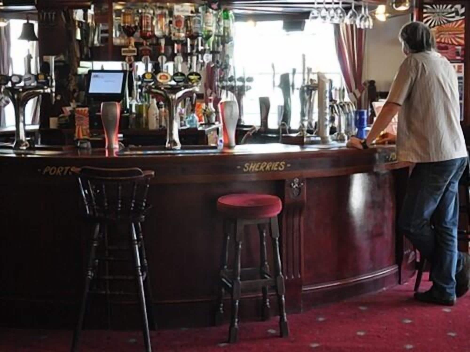 Bar/Salón The Crown Hotel