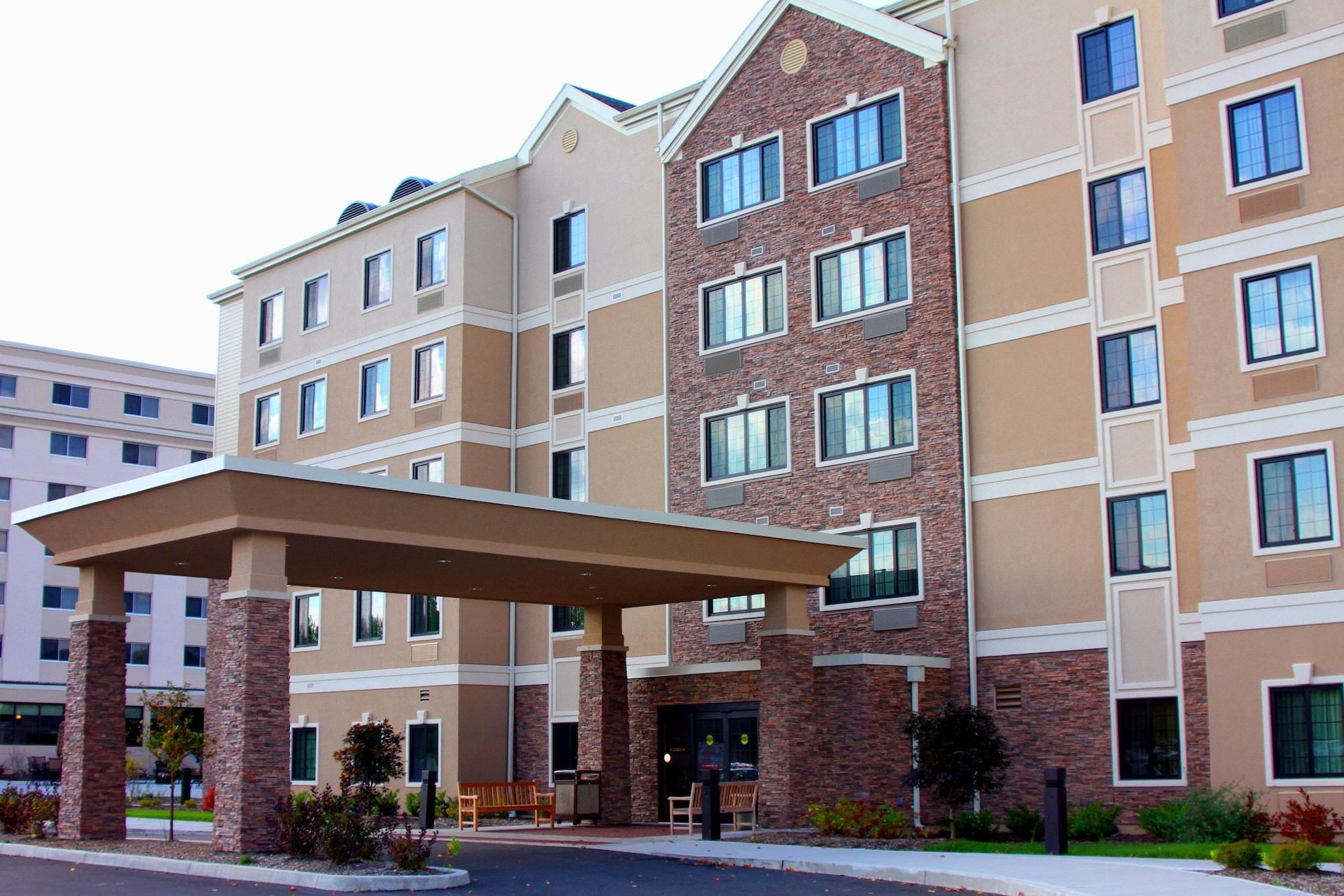 Vista Exterior Staybridge Suites Liverpool Syracuse by IHG