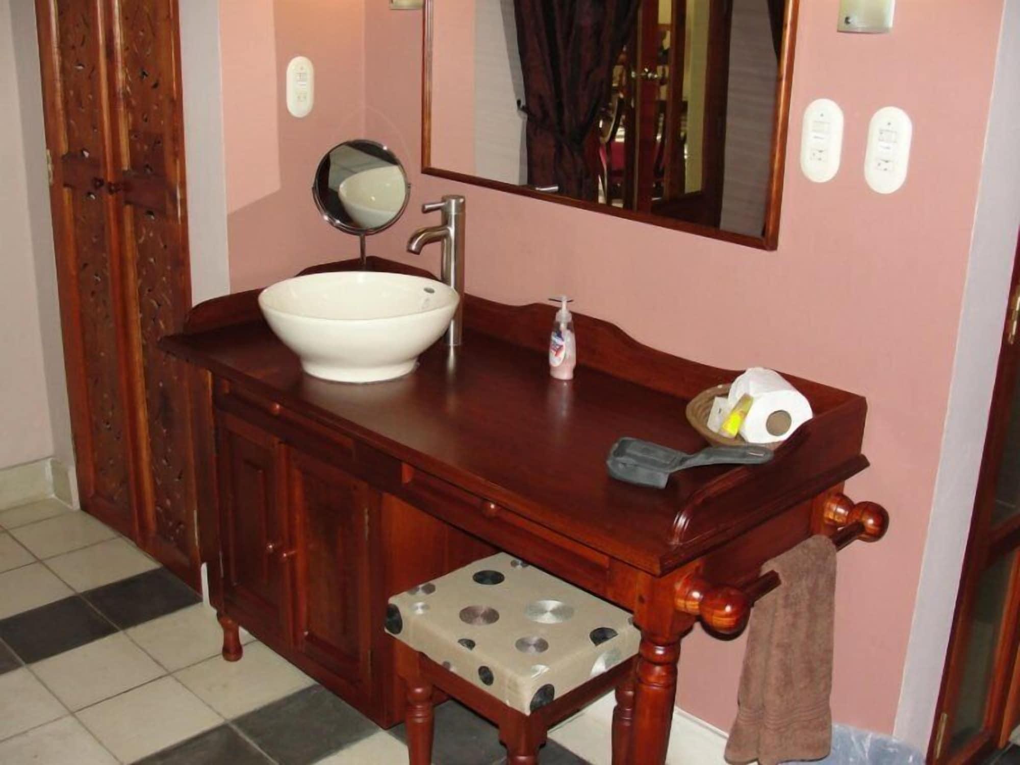 Equipamiento de Habitación Hotel Casa Cubana