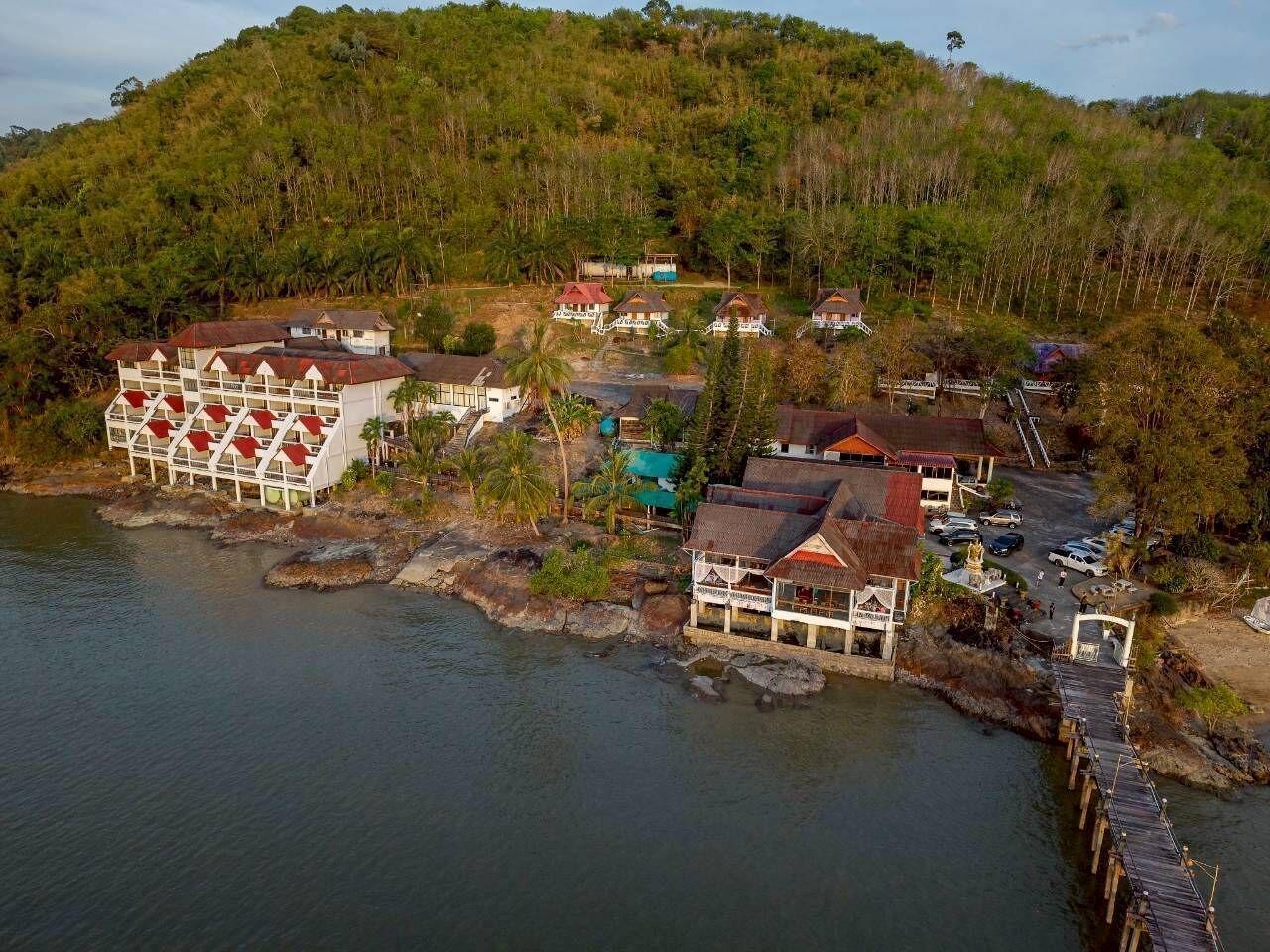 Vista Exterior Jansom Beach Resort Ranong