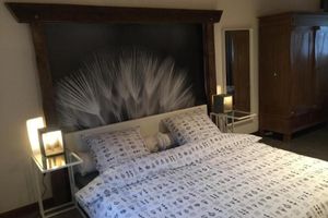 Alquiler Vacacional - Living on a former farm in a converted barn.