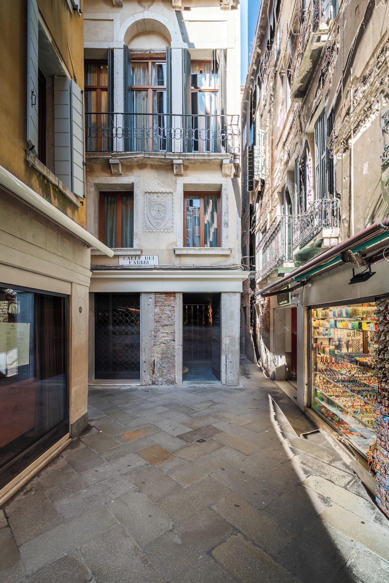 Vista Exterior Palazzo Rota Luxury Apartments