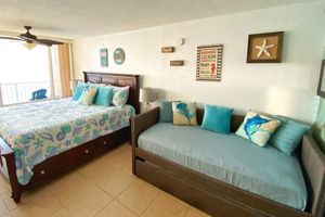 Alquiler Vacacional - NEW Gorgeous Ocean Front King Bed in Daytona!