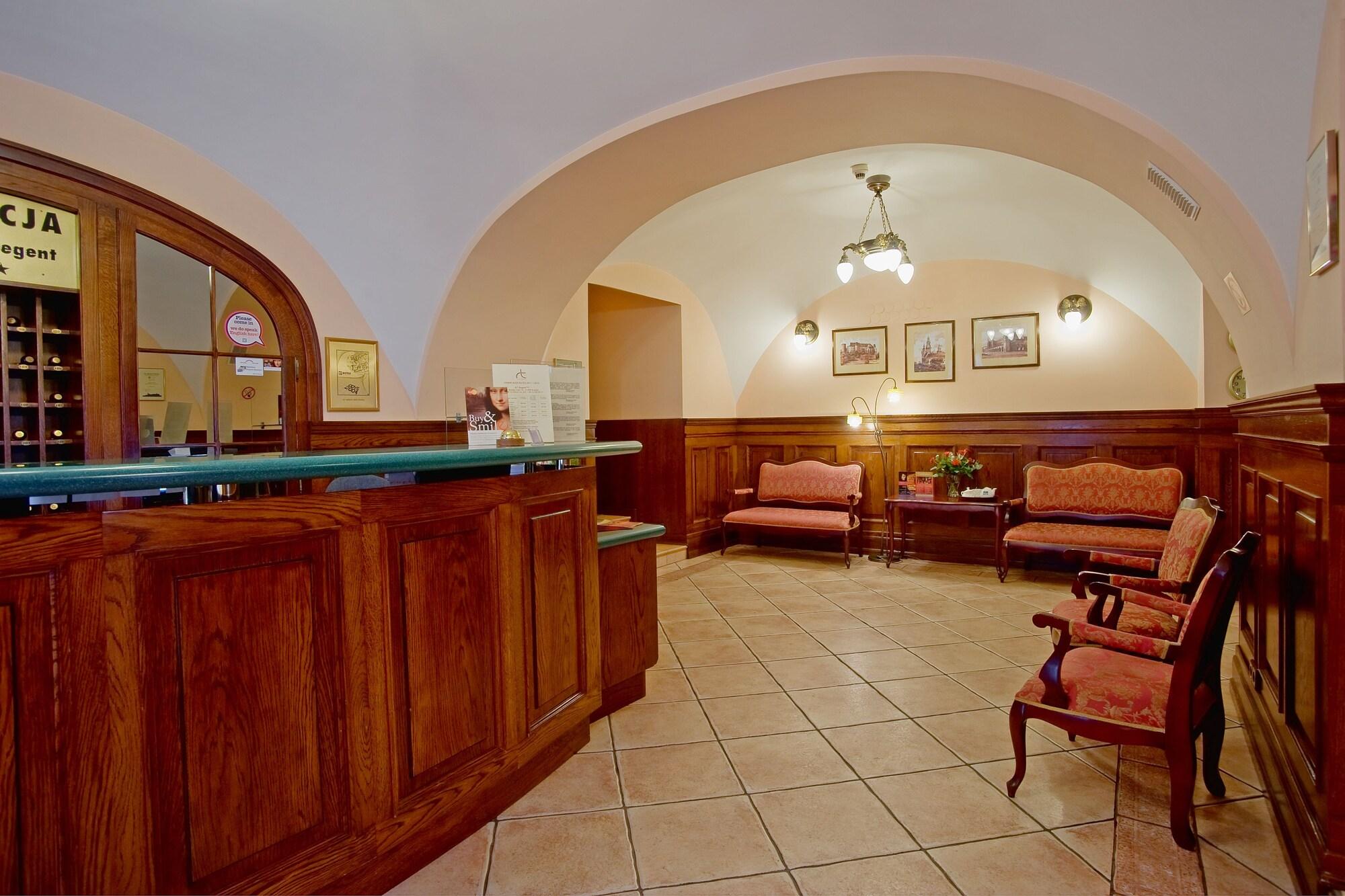 Vista Lobby Hotel Regent