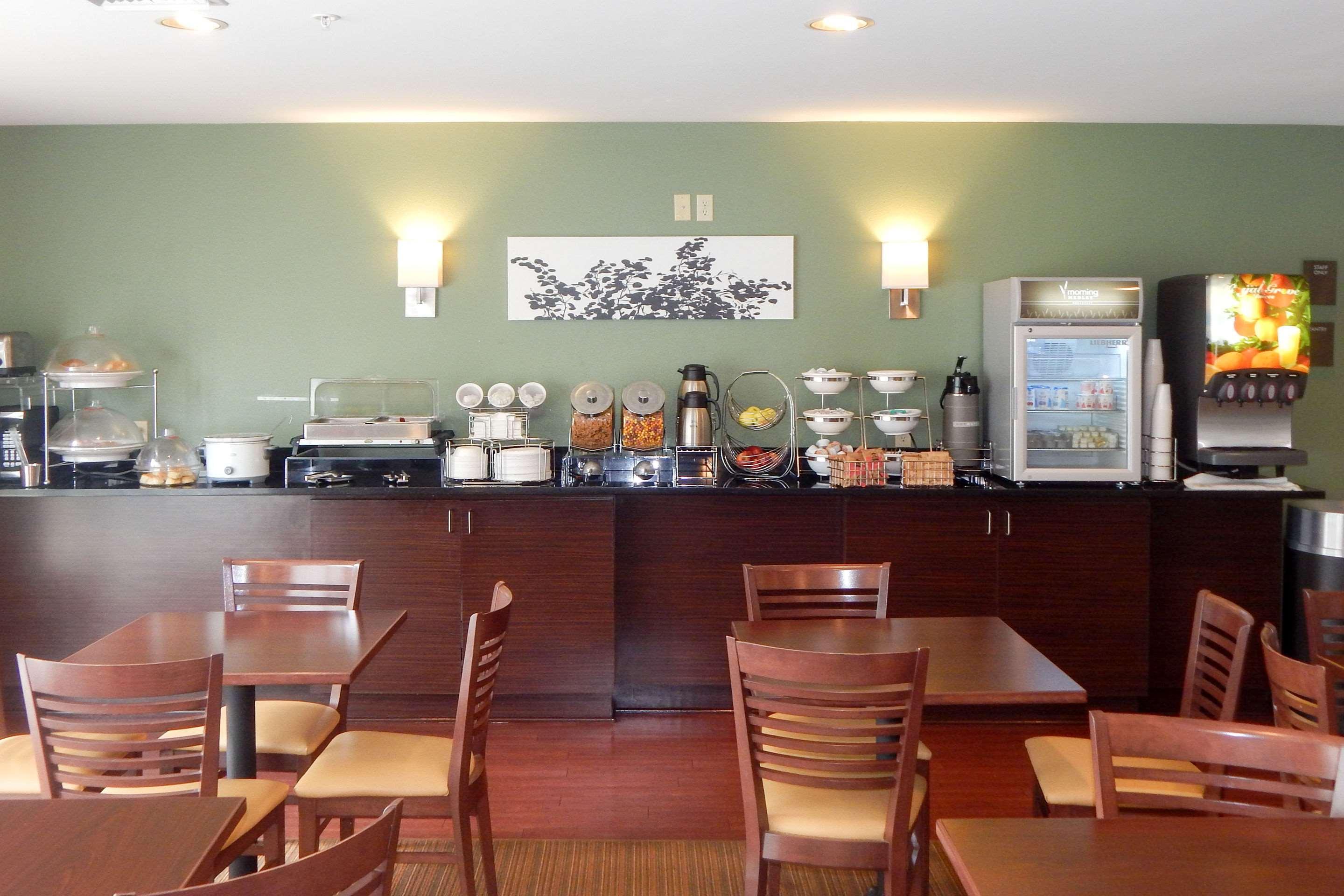 Restaurant Sleep Inn & Suites Evergreen I-65