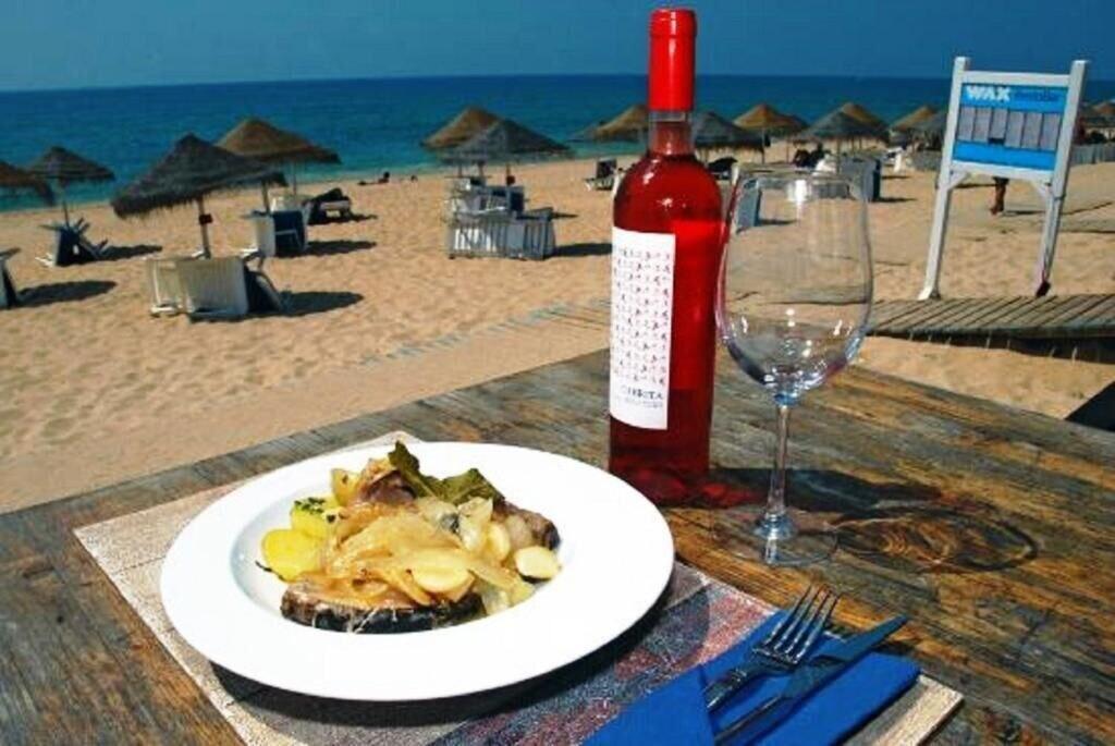 Restaurant Coloured Studio