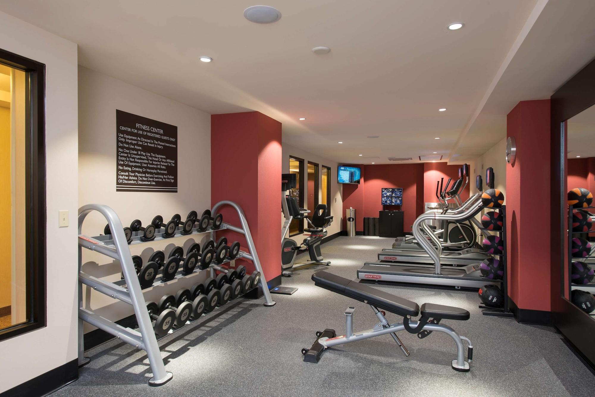 Gimnasio Hilton Garden Inn Louisville Downtown