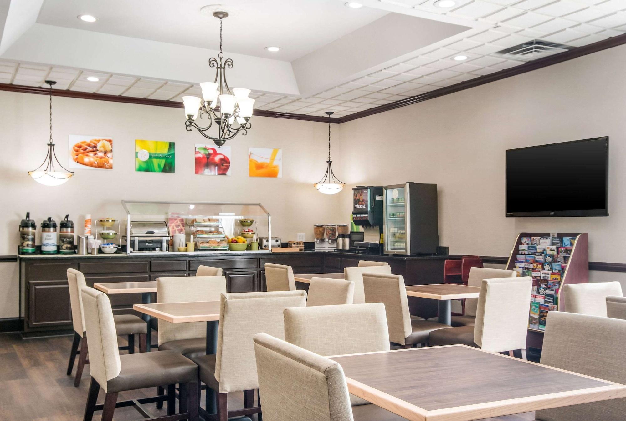Restaurant Quality Inn Suwanee I-85
