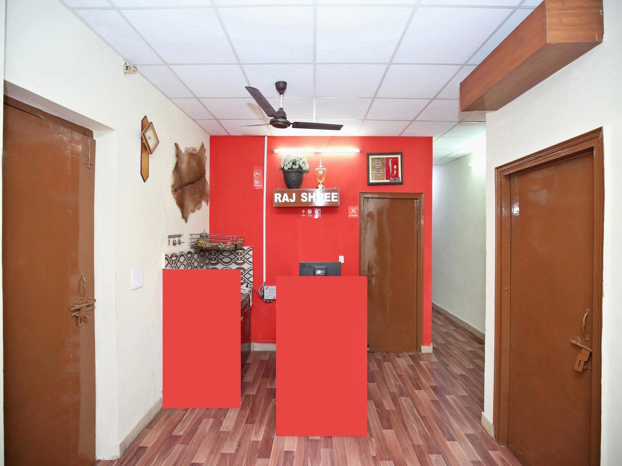 Vista Lobby OYO 12871 Rehan Basera