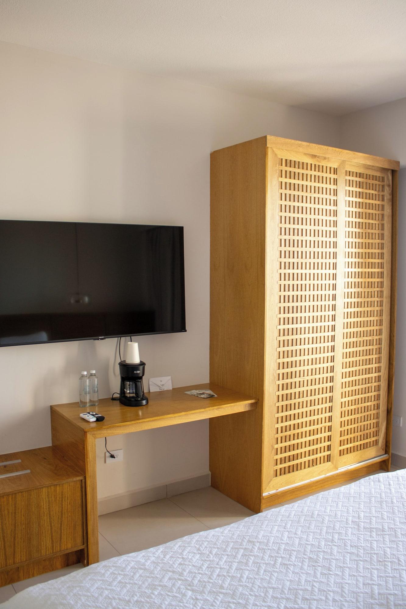 Comodidades del Alojamiento Costa Elegante Hotel & Suites