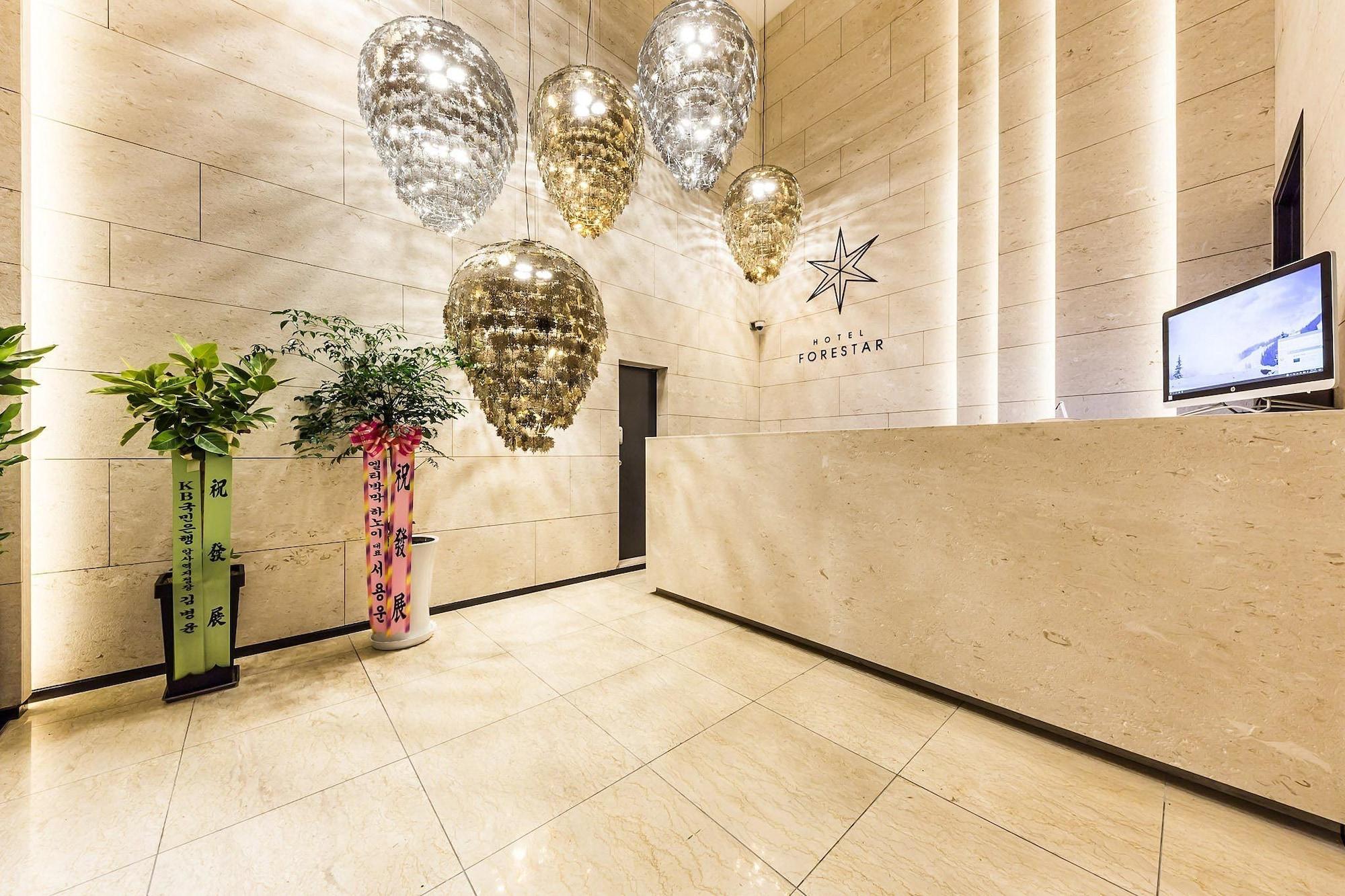 Varios Forestar Hotel 2
