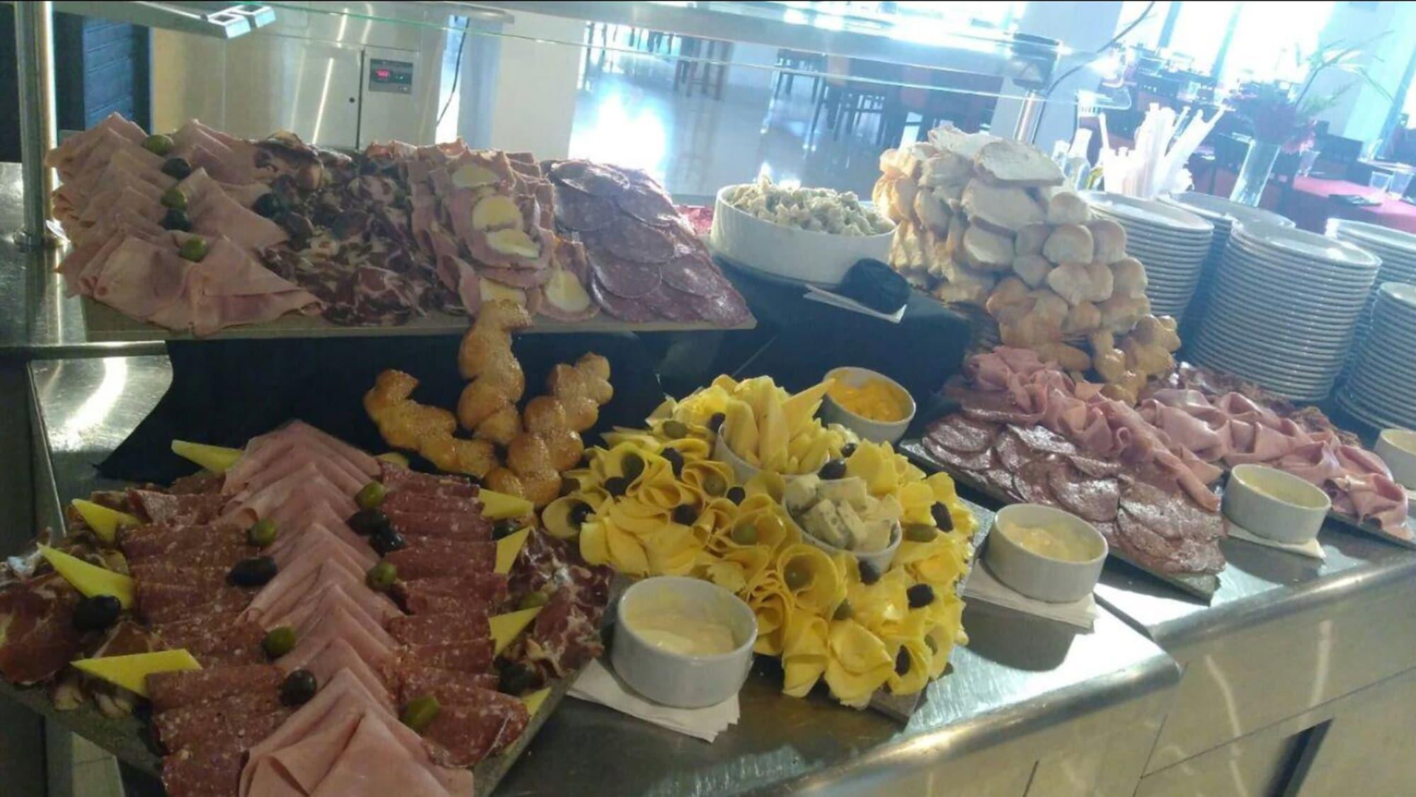 Restaurant San Miguel Plaza Hotel