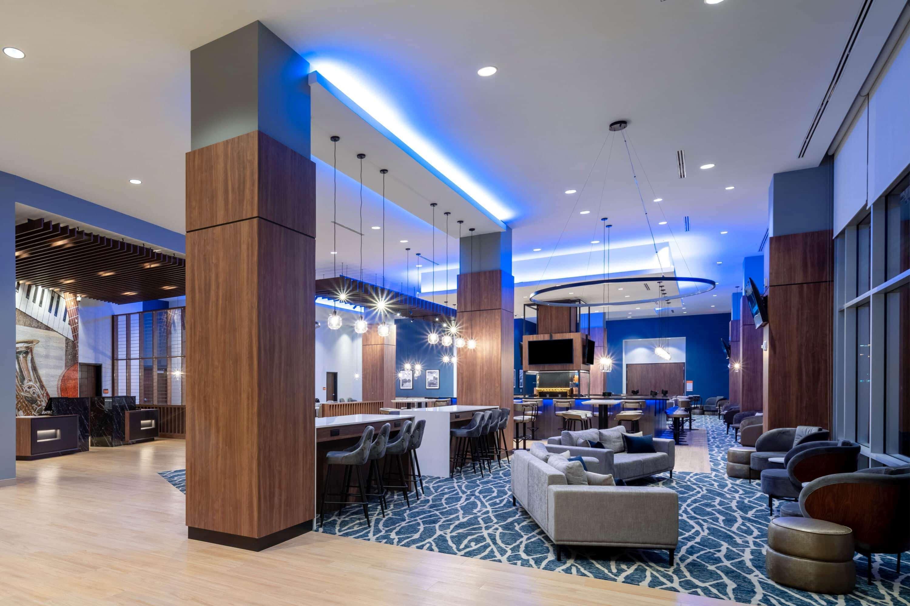 Vista Lobby La Quinta Inn & Suites by Wyndham Nashville Downtown / Stadium