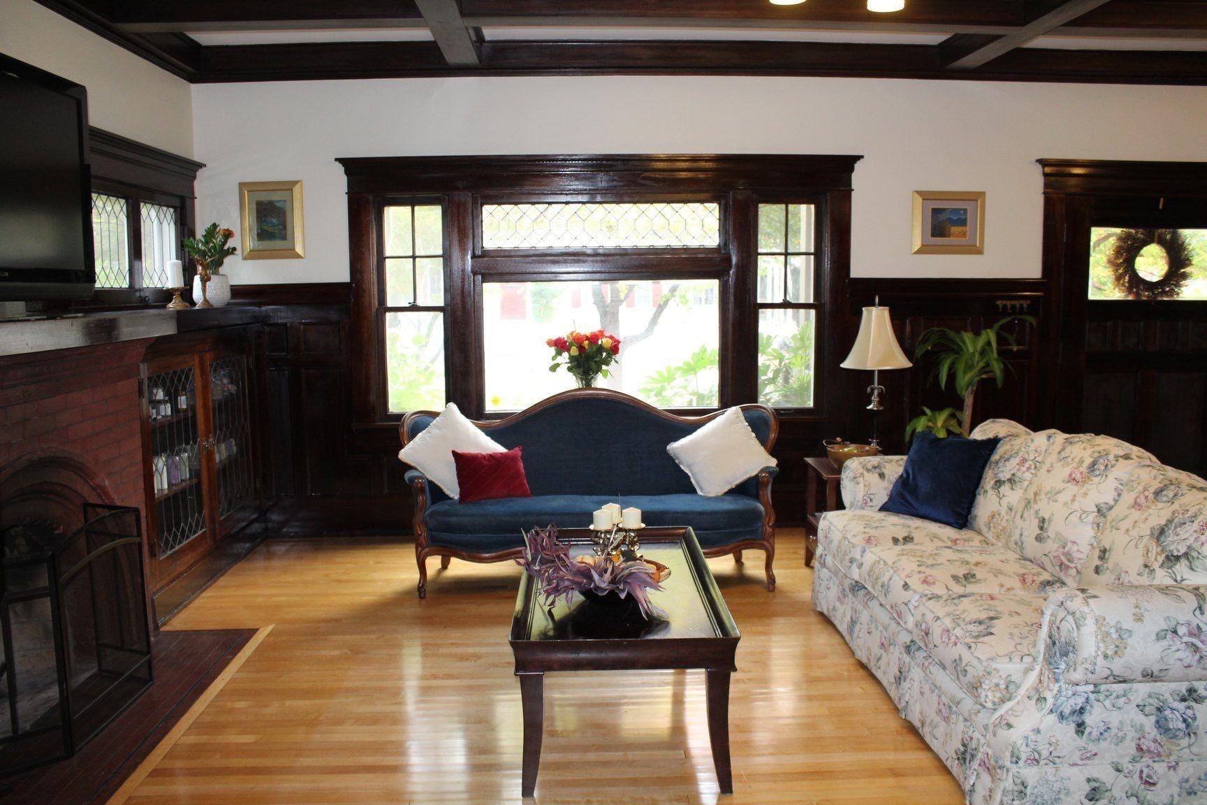 Vista Lobby Lady Geneva Bed and Breakfast