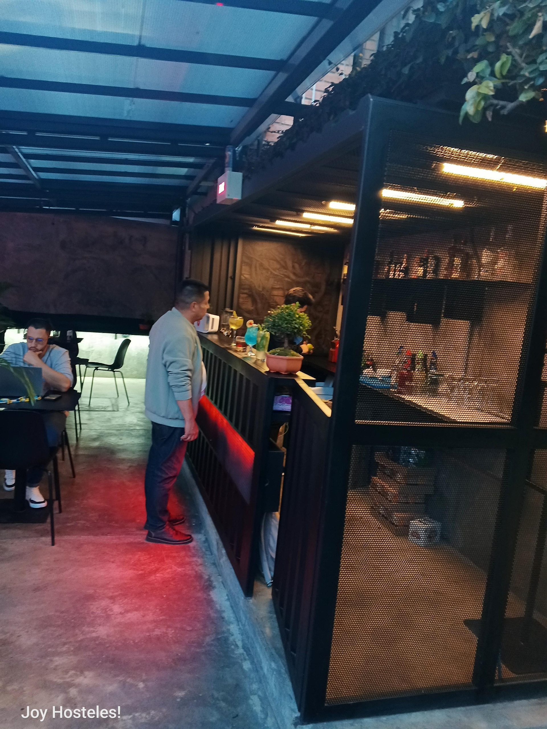 Bar/Salón Hostel Joy Cll 85