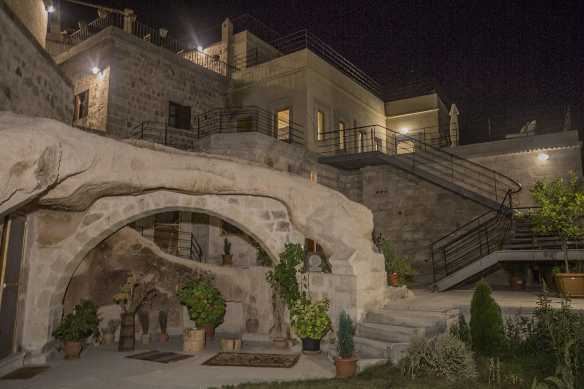 Instalaciones Recreativas Helike Cave Suites