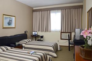 Alojamiento - Castel Plaza Hotel