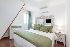Alquiler Vacacional - Duplex Plaza Mayor by Monaro