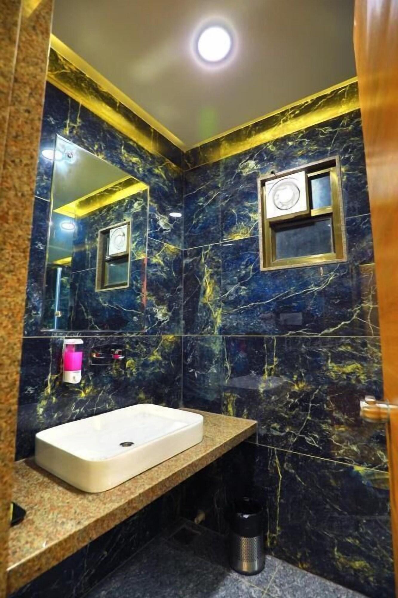 Equipamiento de Habitación Hotel The Grand Ladhukara