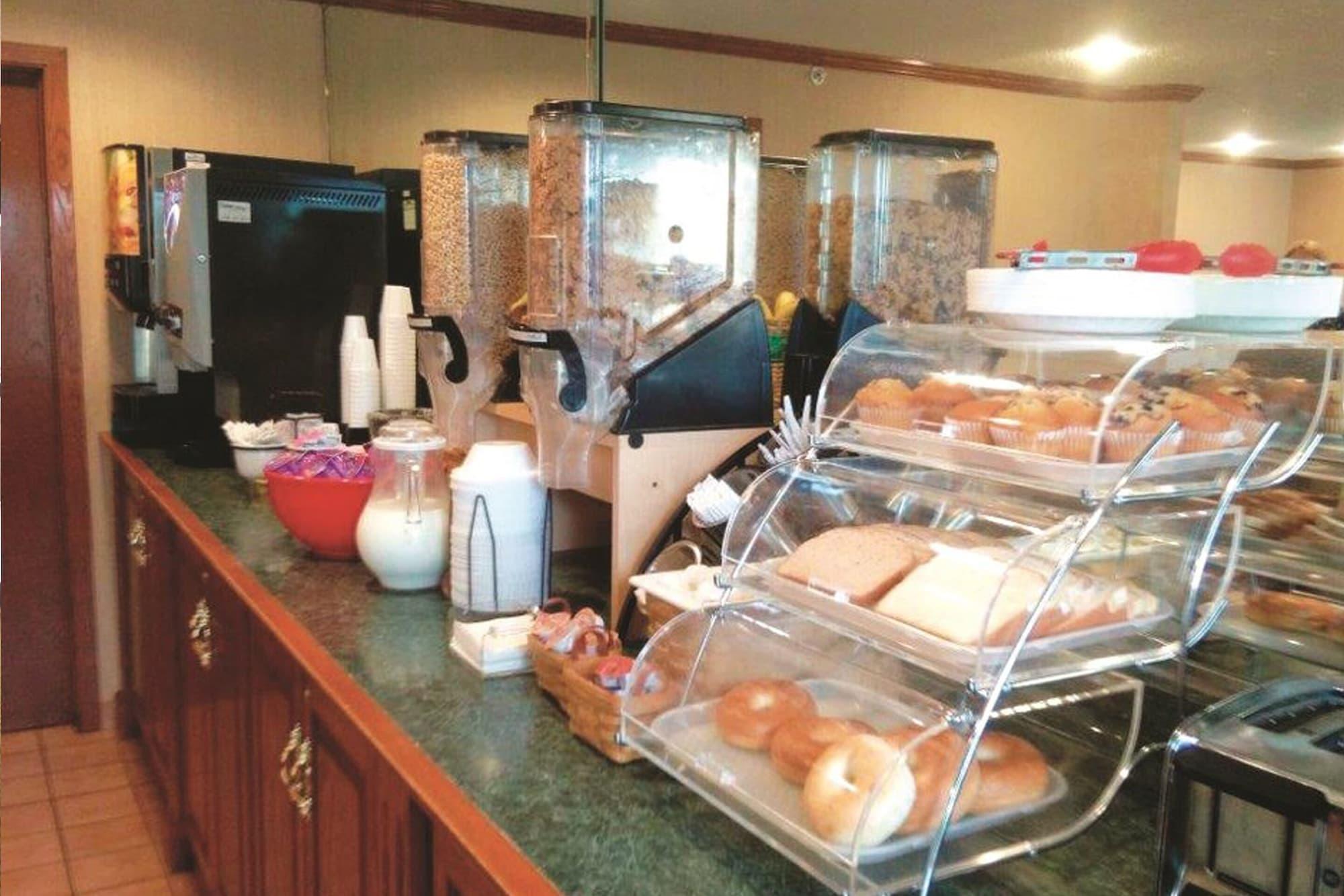 Restaurant La Quinta Inn by Wyndham Detroit Southgate