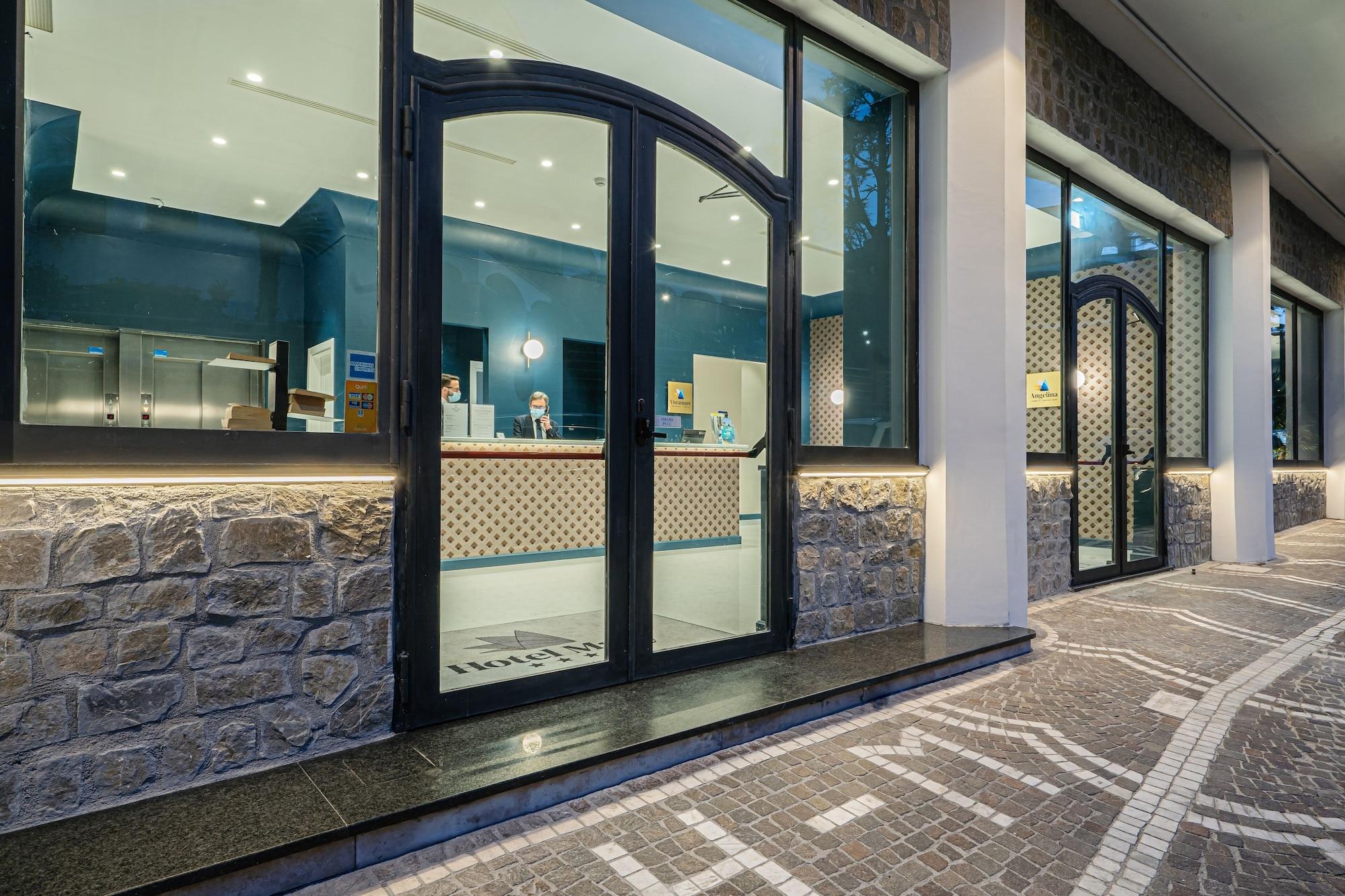 Vista Exterior Hotel Mary
