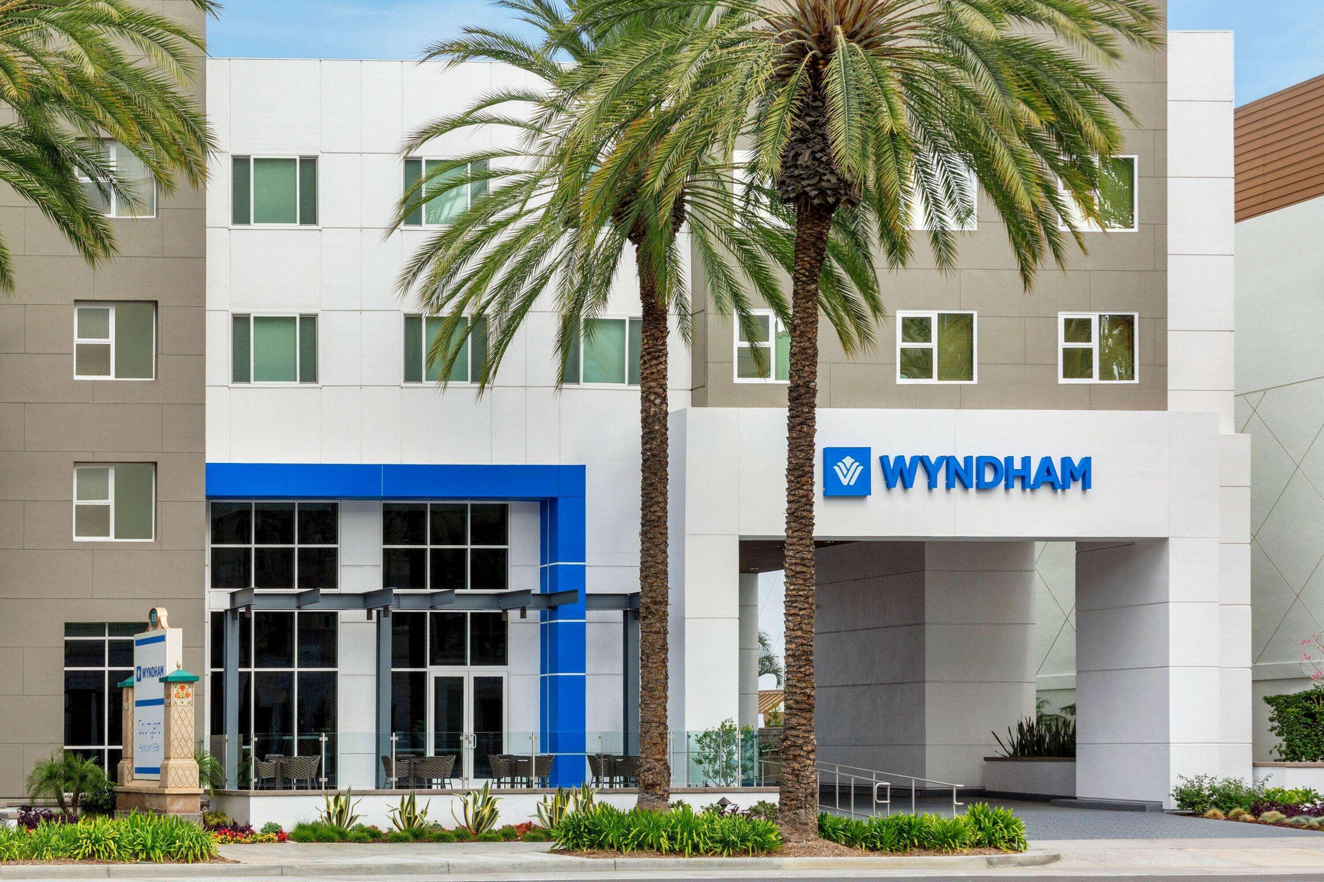 Vista Exterior Wyndham Anaheim