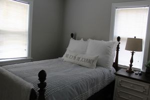 Alquiler Vacacional - Eat, Shop, Stroll & More! Stay at this Cozy Bungalow in Dubuque!