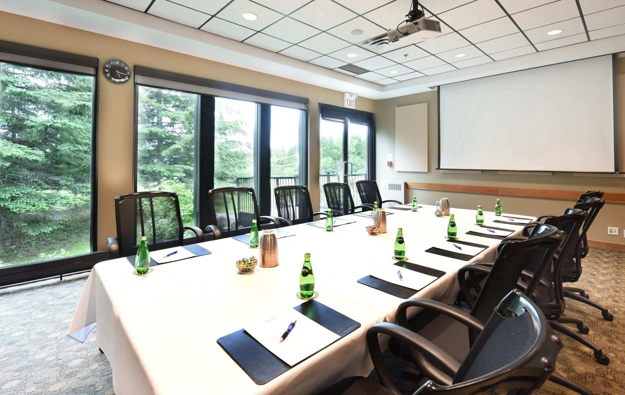 Sala de Reuniones Kingbridge Conference Centre & Hotel