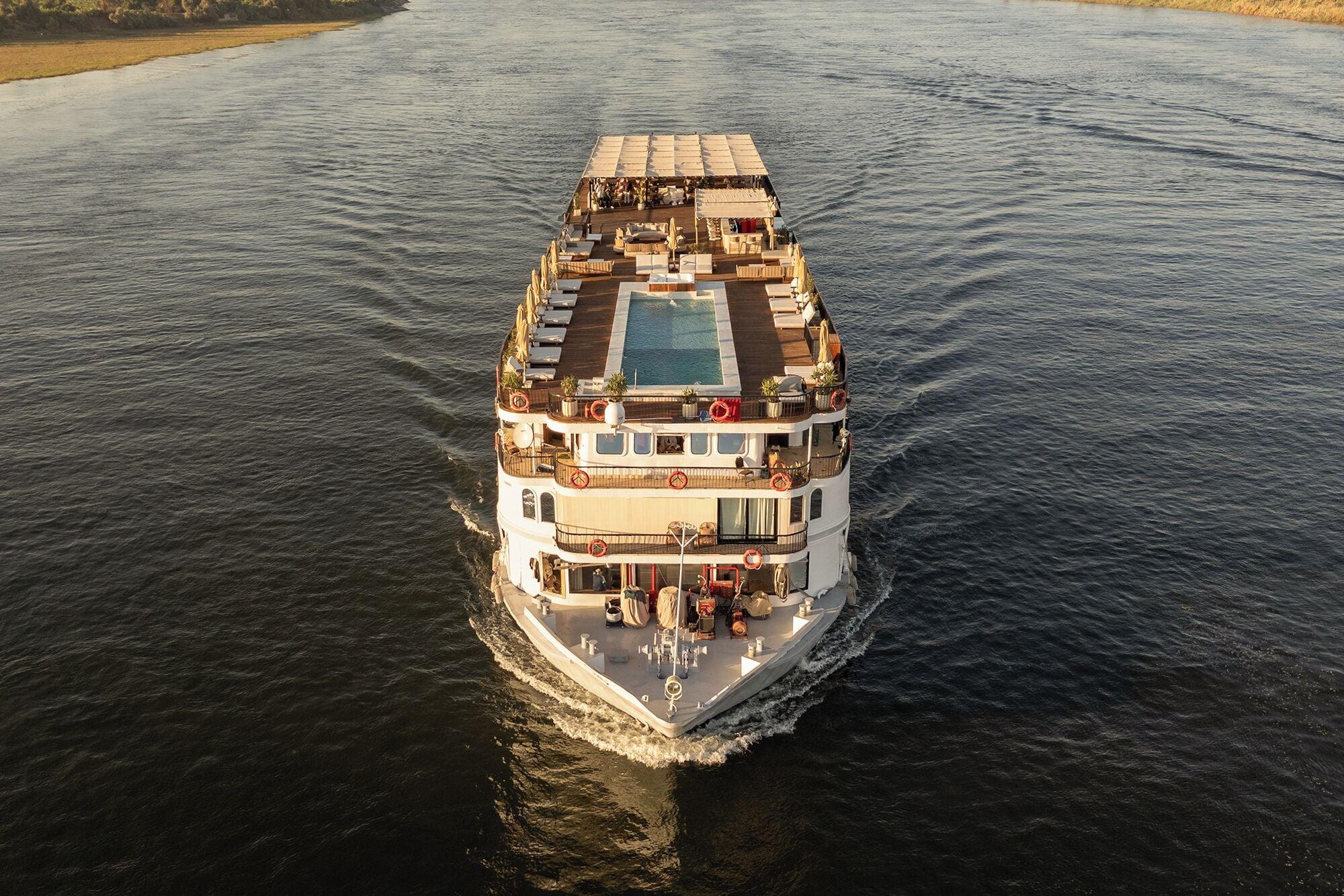 Vista Exterior Le Fayan Suites Nile Cruise - Mondays from Luxor & Fridays from Aswan.