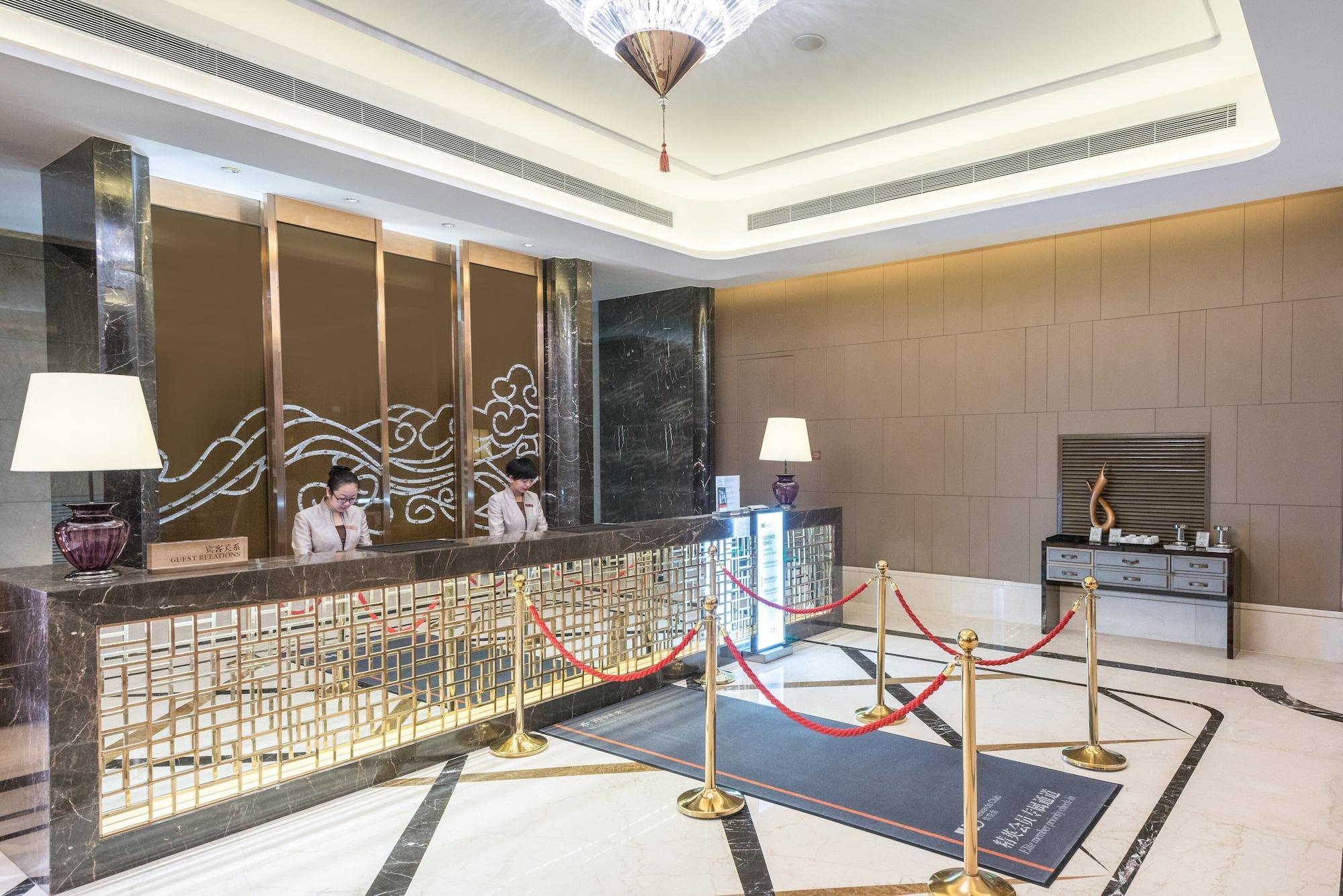 Vista Lobby Crowne Plaza Lanzhou by IHG