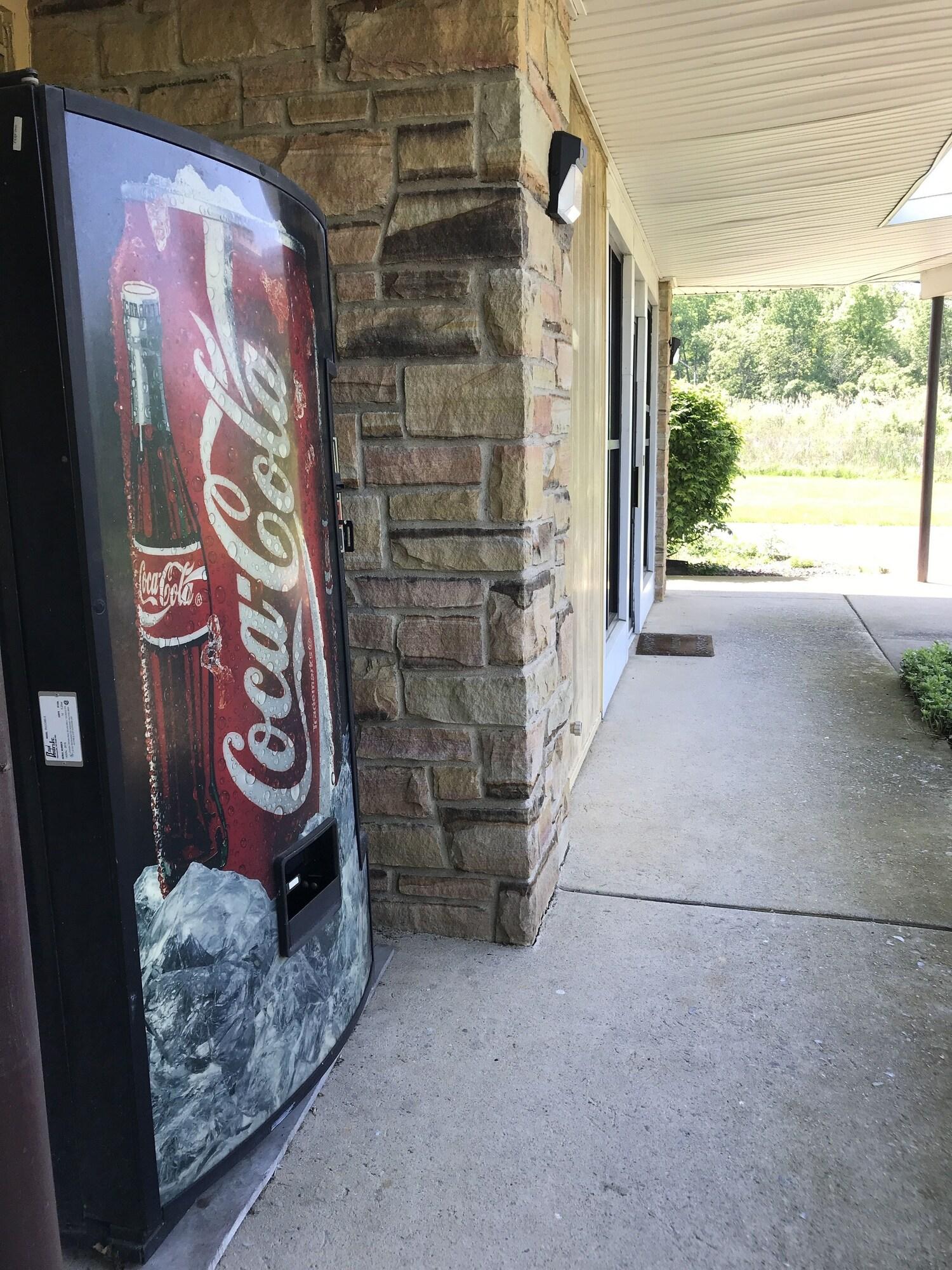 Vista Lobby Allenwood Motel