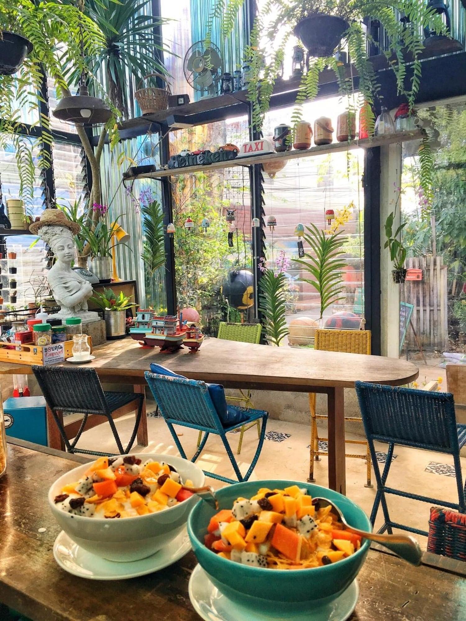 Restaurant Artist Place Trat