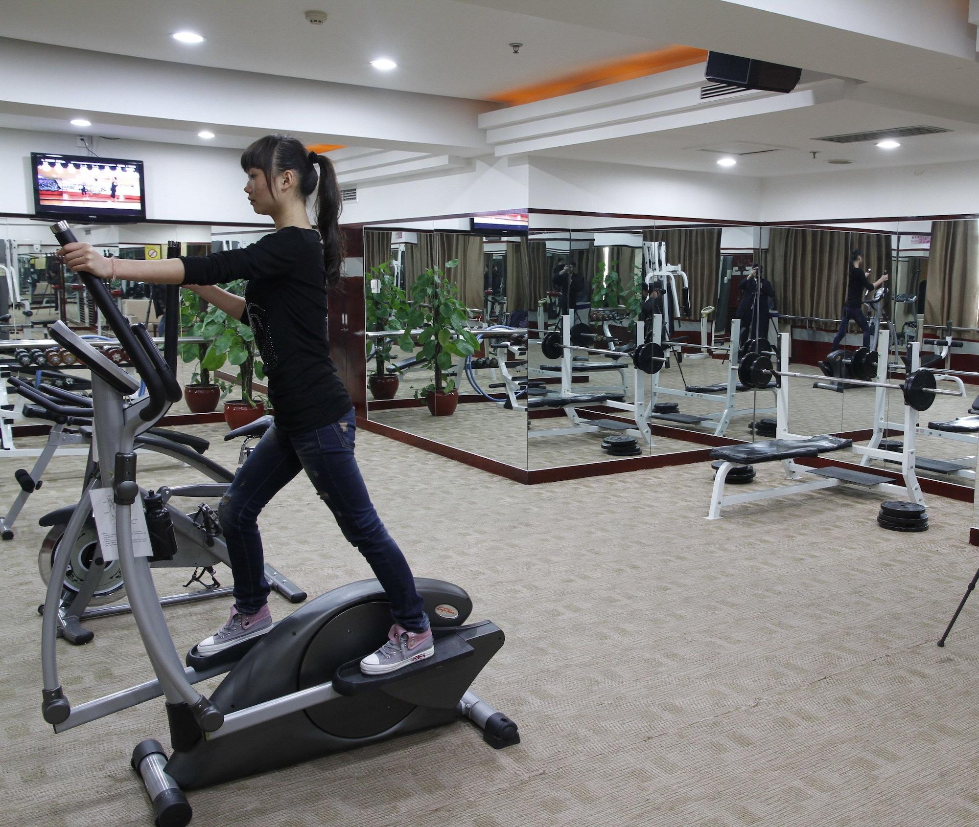 Gimnasio Yiyang Huatian Hotel
