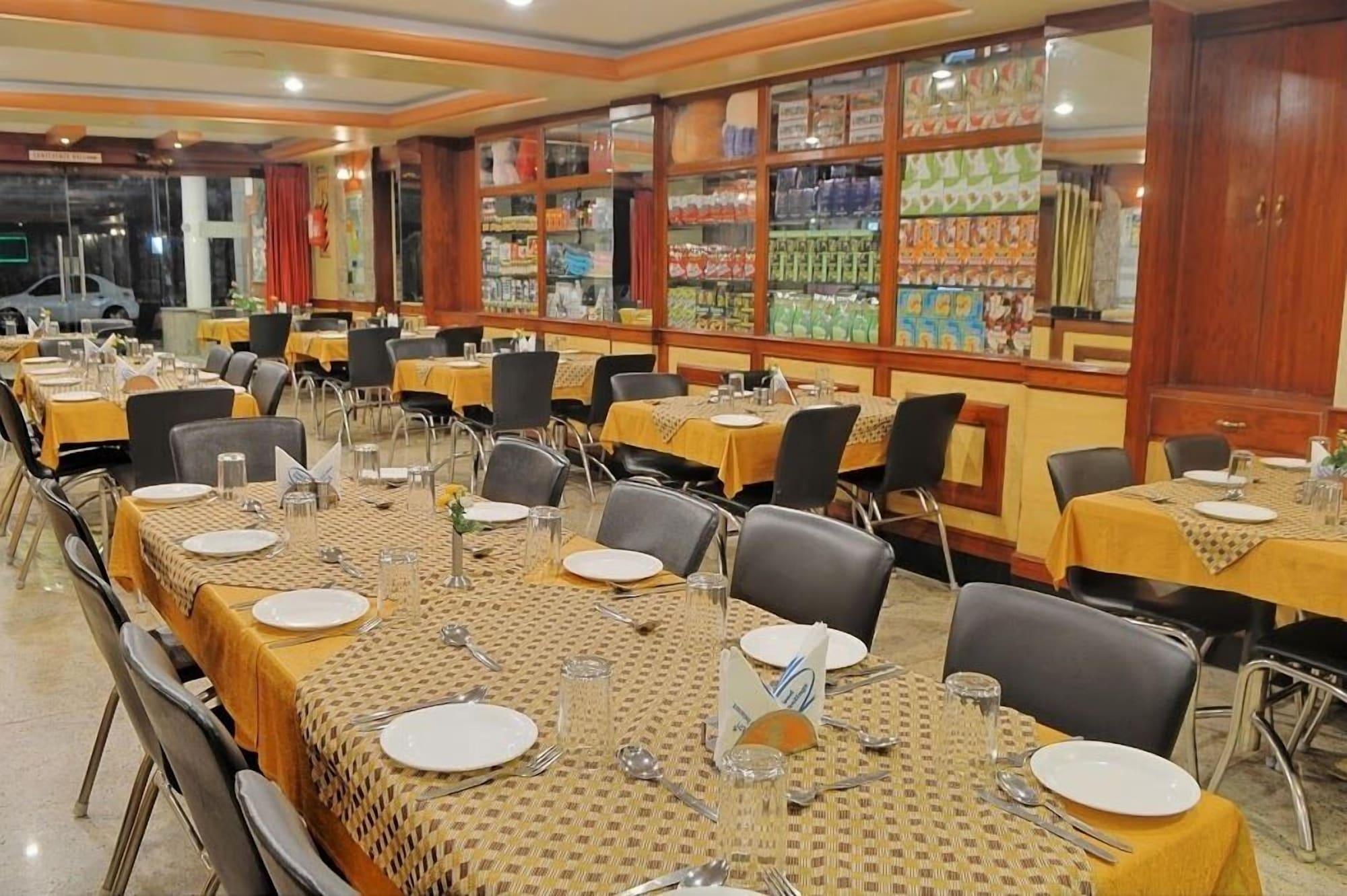 Restaurant Ponmari Residency